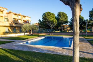 LUMINOSO ESTUDIO EN MIAMI PLATJA