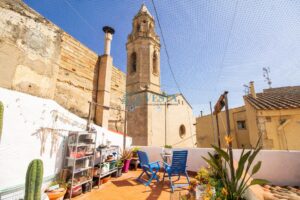 ESPECTACULAR CASA CON VISTAS AL CASTILLO DE TORREDEMBARRA