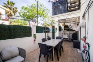 ESPECTACULAR PLANTA BAJA REFORMADA EN CAMBRILS