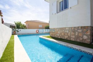 CHALET CON PISCINA EN EL VENDRELL