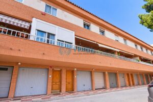 CASA FAMILIAR CON GARAJE DOBLE EN SANT PERE I SANT PAU
